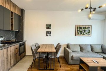 Na prodaju jednosoban stan u Ulcinju